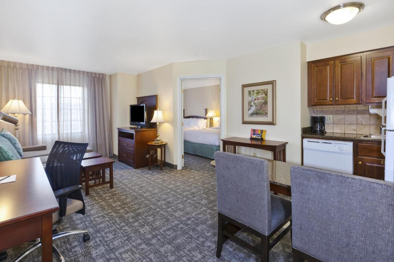 Staybridge Suites Lansing-Okemos By Ihg Exterior foto